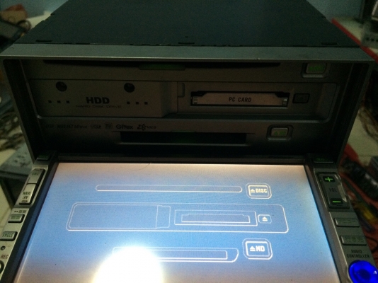 Pioneer AVIC-ZH9MD HDD DVDแผ่นแท้NTSC MP3เลือกแผ่นเล่น CD CD-RW MD-RW AUX  Vedio in Vedio out Camera Back จอทัชสกรีน ปรับระดับจอได้ ปรีเอ้า1ชุด ต่อกล้องทีวีดิจิตอลได้ Made in Japan มือ2 ญี่ปุ่น