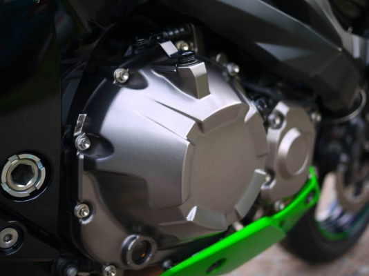 ขาย Kawazaki Z800 ปี 2015 โฉมใหม่ล่าสุด พร้อมทะเบียนแท้ รถสวยมากสภาพใหม่กริ๊ป ขาย Kawazaki Z800 ปี 2015 โฉมใหม่ล่าสุด พร้อมทะเบียนแท้ รถสวยมากสภาพใหม่กริ๊ป