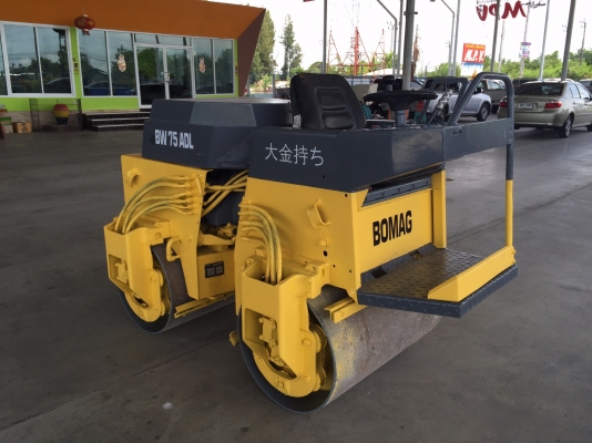 ขายรถบดBomagรุ่นBW75ADLนำเข้าญี่ปุ่นเอวอ่อนเครื่องดีเซล