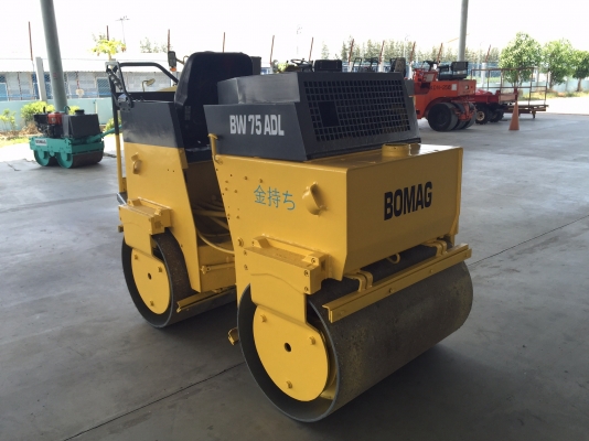 ขายรถบดBomagรุ่นBW75ADLนำเข้าญี่ปุ่นเอวอ่อนเครื่องดีเซล