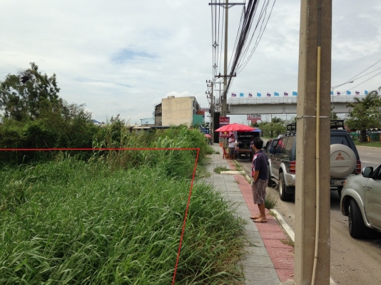 ขายที่ดิน แยกบางคูวัด ติดถนน 307   ขนาดที่ดิน 6 ไร่ 1 งาน 65 ตารางวา อยู่ติดถนนหลวง 307 กรุงเทพ - ปทุมธานี    สถานที่ใกล้เคียง   อยู่ระหว่างหมู่บ้านชวนชื่น ฟลอร่าวิลล์ และ โชว์รูมอีซูซุ ห่างจากแยกบางคูวัด 1.5กิโลเมต  ขายทั้งหมด 55 ล้านบ้าน ซื้อไว้ กำไรแน่