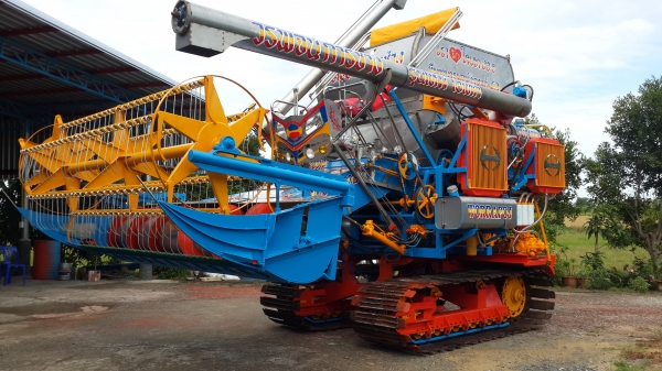 ขายรถเกี่ยวข้าววรพจน์การช่าง