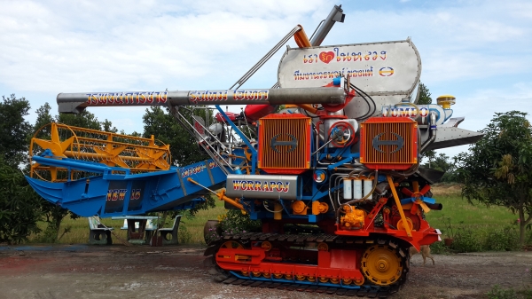 ขายรถเกี่ยวข้าววรพจน์การช่าง