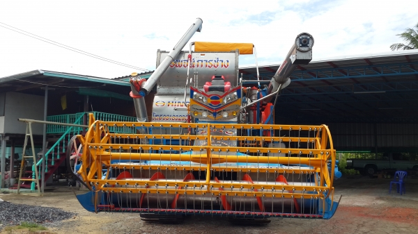 ขายรถเกี่ยวข้าววรพจน์การช่าง