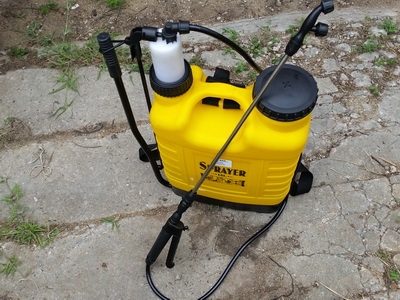 ของใหม่เราก็นำเข้าจากใต้หวันมาครับ อันนี้เป็น เครื่องฉีดพ่นยา แบบสะพาย ขนาด 18 ลิตร ถังหนาพิเศษ