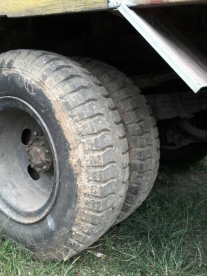 ขายด่วนรถหกล้อหน้ายาว เครื่อง EH100 เกียร์ร็อค 6 เกียร์เดินหน้า ช่วงล่างหญ่ พวงมาลัยพาวเวอร์