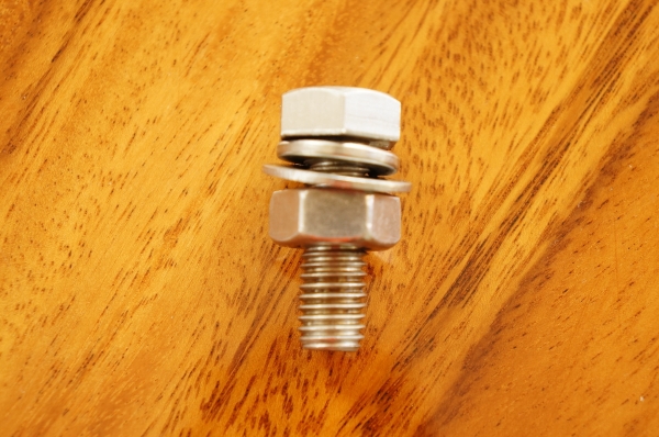 น็อตแสตนเลส M10x1.50