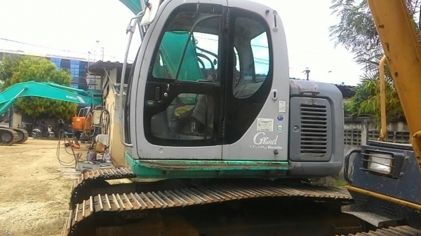 ขายด่วน  KOBELCO SK 135SRLC-1E  มาใหม่  เก่าญี่ปุ่น ปี 2002 สภาพสวย     พร้อมใช้ ราคาคุยกันได้  สนใจโทร  081-3848169  ตัน  คับ!!