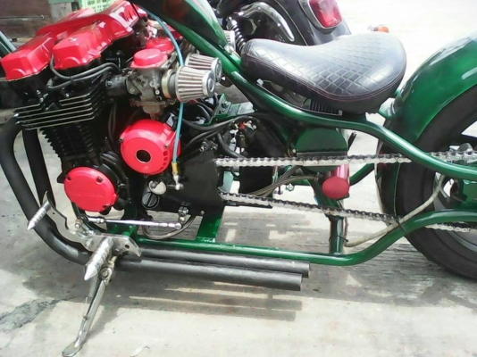 หน้ายาว สาวหัน เครื่อง CBX 750 ตัวโซ่ครับ หน้ายาว สาวหัน เครื่อง CBX 750 ตัวโซ่ครับ