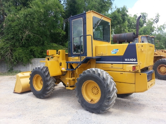 ขาย KOMATSU WA 100-1 ซีเรียล 30,000 นำเข้าจากญี่ปุ่น 090-986-2521 อ๊อบ