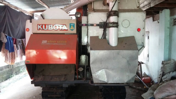 ขายรถเกี่ยว KUBOTA 95 แรง