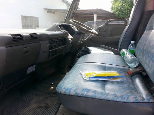 ขาย6ล้อ ISUZU NKR135แรง ปี45 เครื่องดี แคชซีสวย ยาว4.30เมตร ตู้แห้ง3บาน สภาพพร้อมใช้งาน เอกสารพร้อมโอน สนใจโทร 090-8588220คุณนะ 093-3258446คุณบิว ID:narong498 หรือเข้าดูสินค้าอื่นๆได้ที่ www.truck.in.th/498 หรือเพจFacebook ณรงค์ ซื้อขายรถมือสอง (เว็บไซต์ส