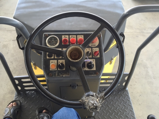 ขายรถBomagรุ่นBW100AD-2นำเข้าญี่ปุ่นไม่เคยใช้งานในไทย