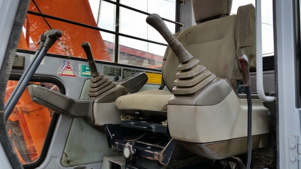 ขายด่วนรถเเม็คโครHITACHI EX120-2เก่าญี่ปุ่นแท้สถาพสวยเดิมๆยังไม่เคยใช้งานในเมืองไทยเลย