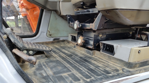 ขายด่วนรถเเม็คโครHITACHI EX120-2เก่าญี่ปุ่นแท้สถาพสวยเดิมๆยังไม่เคยใช้งานในเมืองไทยเลย