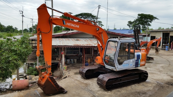 ขายด่วนรถเเม็คโครHITACHI EX120-2เก่าญี่ปุ่นแท้สถาพสวยเดิมๆยังไม่เคยใช้งานในเมืองไทยเลย