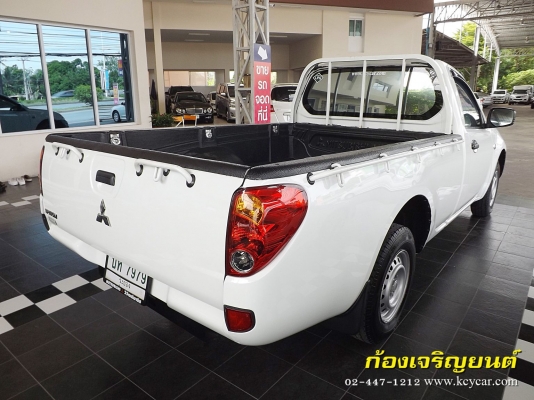 MITSUBISHI TRITON ตอนเดียว 2.4 เบนซิน + LPG ปี 2013 MITSUBISHI TRITON ตอนเดียว 2.4 เบนซิน + LPG ปี 2013