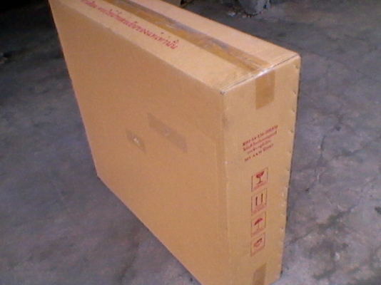 หม้อน้ำรถตู้คอมมูเตอร์ ตัวเบนซิน2.7 ของใหม่อลูมิเนียมทั้งใบ 3000บาทอยู่ดอนเมืองTEL0890671028 ID line arnat1028