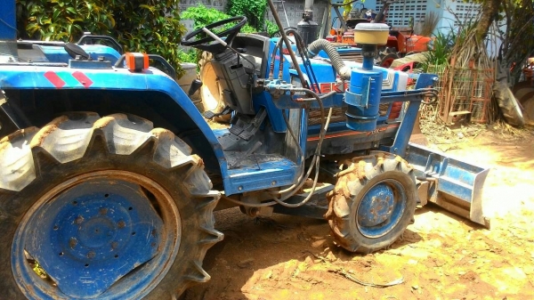 ขายรถไถ ISEKI TA230F พร้อมดันหน้า