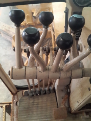 รถเกรด CAT 140H #2ZK02605 รถนำเข้าจากUSA มี Scarify สนใจติดต่อ ใหม่ 061-4194022