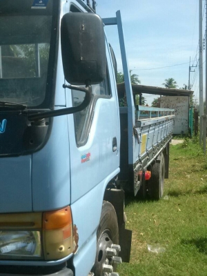 ขาย หกล้อ  ISUZU รถบ้าน  ขนาดกลาง  รุ่น NPR  หัวการ์ตูน  สนใจโทร 089-3818694  ดวงนภา