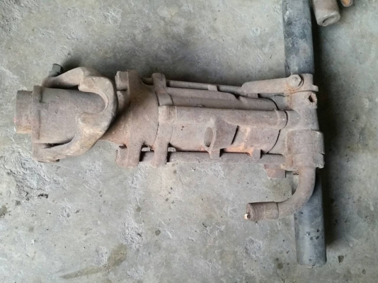 ขายตามสภาพครับ หัวเจาะปูน แย๊กลม BREAKER เก่าญี่ปุ่น ไม่มีดอกเจาะ ราคา 2,800/ตัว