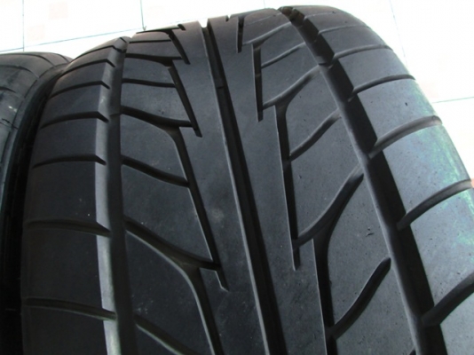 ขายยาง NITTO NT555 275-30-19 ดอกท่วม (1คู่)