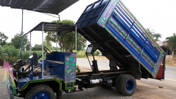 รถดั้มหกล้อราคา160000อีแต๋นครับ.วิ่งพืชผลทุกชนิดได้เครื่อง110แรง สภาพสวยพร้อมใช้ส่งฟรี