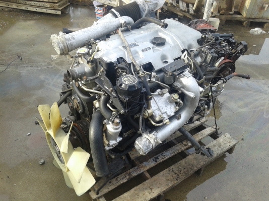 ขายเครื่องหกล้อ MITSUBISI FUSO 4M50 210 แรง เทอร์โบ อินเตอร์คลูเลอร์ สภาพใหม่จัด พร้อมเอกสาร เครื่องใหม่ STD ทั้งตัว มีกล่องและชุดสายไฟเกียร์แยกให้