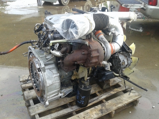 ขายเครื่องหกล้อ MITSUBISI FUSO 4M50 210 แรง เทอร์โบ อินเตอร์คลูเลอร์ สภาพใหม่จัด พร้อมเอกสาร เครื่องใหม่ STD ทั้งตัว มีกล่องและชุดสายไฟเกียร์แยกให้