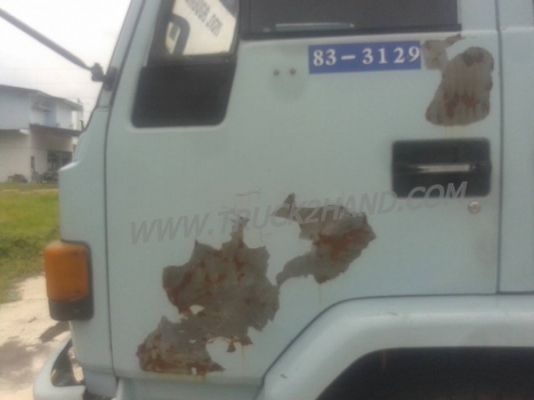 รถบรรทุก 10 ล้อ พื้นเรียบ ISUZU 175 แรงม้า 6 สูบ พวงมาลัยพาวเว่อร์