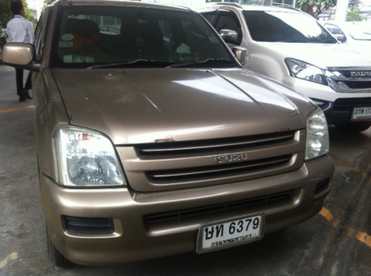 ขายด่วนรถมือเดียวสดๆ Isuzu 4ประตู 2.5 ปี2003 มีแครี่บอย ขายด่วนรถมือเดียวสดๆ Isuzu 4ประตู 2.5 ปี2003 มีแครี่บอย