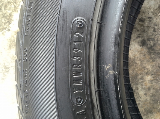 ยาง Dunlop 185 60 15 ปี3912 ยาง Dunlop 185 60 15 ปี3912