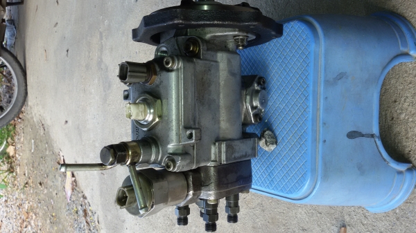 ขายปั๊มโซล่าพร้อมกล่องควบคุมของอีซูซุ ขายปั๊มโซล่าพร้อมกล่องควบคุมของอีซูซุ