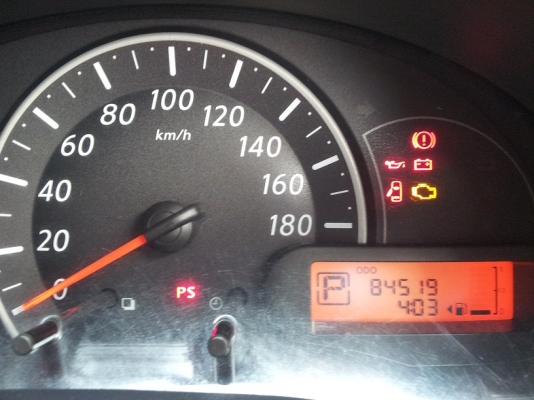 ขาย NISSUN MARCH ปี 2011 AUTO มือเดียว สวยๆ ขาย NISSUN MARCH ปี 2011 AUTO มือเดียว สวยๆ