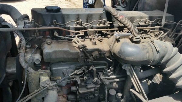 รถอีซูซุ 10 ล้อ หลังถนน FVM  195 แรงม้า. ปี 37   สนใจติดต่อ  081 - 6079515