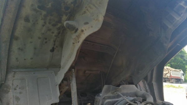 รถอีซูซุ 10 ล้อ หลังถนน FVM  195 แรงม้า. ปี 37   สนใจติดต่อ  081 - 6079515