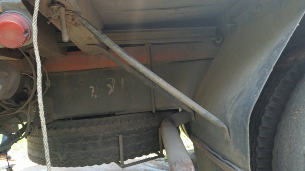 รถอีซูซุ 10 ล้อ หลังถนน FVM  195 แรงม้า. ปี 37   สนใจติดต่อ  081 - 6079515