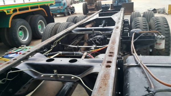 ขายด่วนสิบล้อหัวคัสซีสองเพลาสภาพสวยพร้อมใช้ แต่งโฉม500