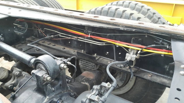 ขายด่วนสิบล้อหัวคัสซีสองเพลาสภาพสวยพร้อมใช้ แต่งโฉม500