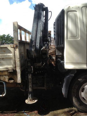 รถฮีโน่ 6 ล้อ ติดเฮี้ยบ 4 ตัน. 220 แรงม้า. ปี 47 - 48  ( มีขาย 2 คัน. )    สนใจติดต่อ  081 - 6079515