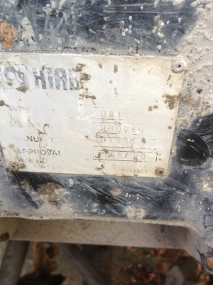 รถฮีโน่ 6 ล้อ ติดเฮี้ยบ 4 ตัน. 220 แรงม้า. ปี 47 - 48  ( มีขาย 2 คัน. )    สนใจติดต่อ  081 - 6079515