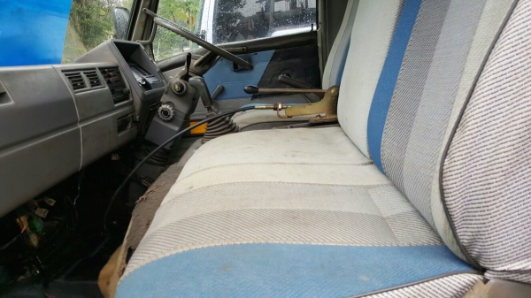 รถฮีโน่ 6 ล้อดั้ม FC2W  120 แรงม้า. ปี 37    สนใจติดต่อ  081 - 6079515