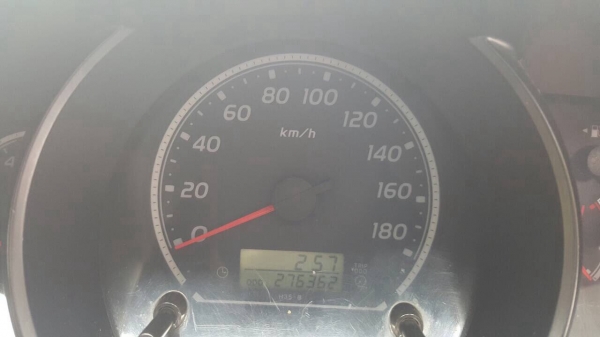 ขายรถตู้ TOYOTA COMUTER ปี 2006/2549 สภาพสวยพร้อมใช้ แต่ง VIP เครื่องเสียงครบ ทะเบียนพร้อมโอน ราคาต่อรองได้