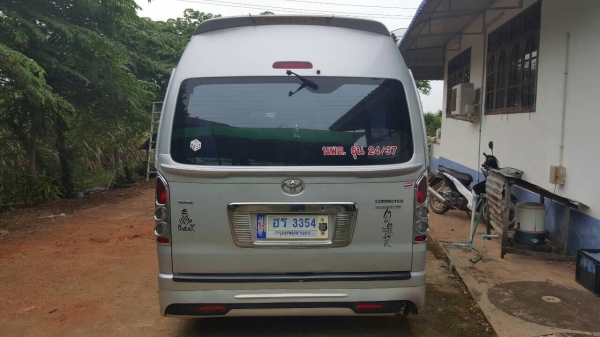 ขายรถตู้ TOYOTA COMUTER ปี 2006/2549 สภาพสวยพร้อมใช้ แต่ง VIP เครื่องเสียงครบ ทะเบียนพร้อมโอน ราคาต่อรองได้