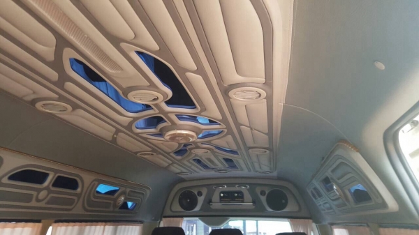 ขายรถตู้ TOYOTA COMUTER ปี 2006/2549 สภาพสวยพร้อมใช้ แต่ง VIP เครื่องเสียงครบ ทะเบียนพร้อมโอน ราคาต่อรองได้