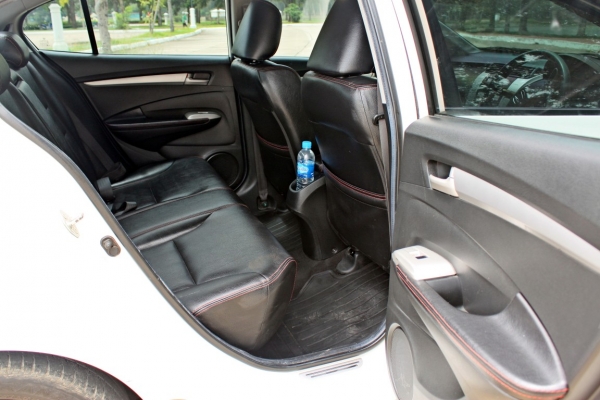 !!! ถูกสุดในรุ่น Honda New City 2012 ท๊อปสุด ๆ รถสวย สภาพดี !!! ถูกสุดในรุ่น Honda New City 2012 ท๊อปสุด ๆ รถสวย สภาพดี