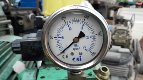 ======= Sold Out!! ======= ปั้มน้ำมันไฮดรอลิคมอเตอร์ขนาด 20 HP. 380V.สภาพใหม่ ถังใหญ่ น้ำมันเต็มถัง โทร 089-2499-123 นครปฐม