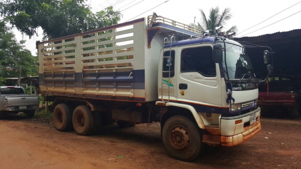 ขาย 10 ล้อดั้ม ISUZU มีระบบลำโพงลากพ่วง เครื่อง 270 แรงม้า เกียร์ Easton ช่วงล่างดี คัสซีสวยตลอดเส้น ยางเต็ม ทะเบียนพร้อมโอนครับ ขาย 10 ล้อดั้ม ISUZU มีระบบลำโพงลากพ่วง เครื่อง 270 แรงม้า เกียร์ Easton ช่วงล่างดี คัสซีสวยตลอดเส้น ยางเต็ม ทะเบียนพร้อมโอนครับ