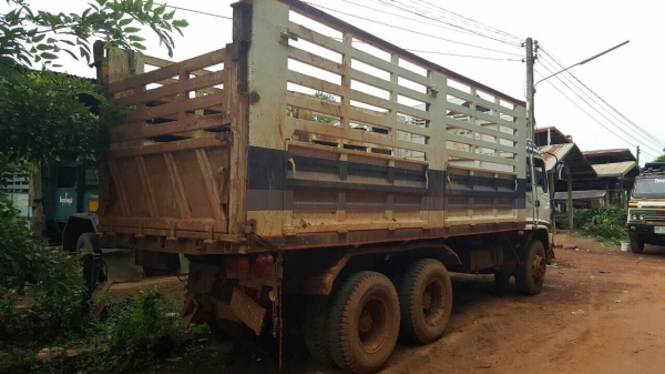 ขาย 10 ล้อดั้ม ISUZU มีระบบลำโพงลากพ่วง เครื่อง 270 แรงม้า เกียร์ Easton ช่วงล่างดี คัสซีสวยตลอดเส้น ยางเต็ม ทะเบียนพร้อมโอนครับ ขาย 10 ล้อดั้ม ISUZU มีระบบลำโพงลากพ่วง เครื่อง 270 แรงม้า เกียร์ Easton ช่วงล่างดี คัสซีสวยตลอดเส้น ยางเต็ม ทะเบียนพร้อมโอนครับ